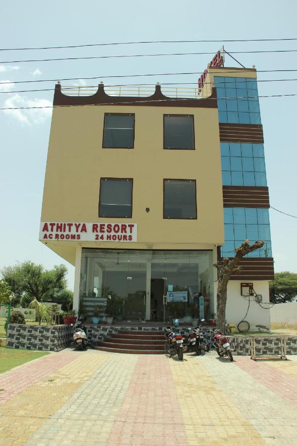 Hotel O Athitya Resort Sikar Екстериор снимка